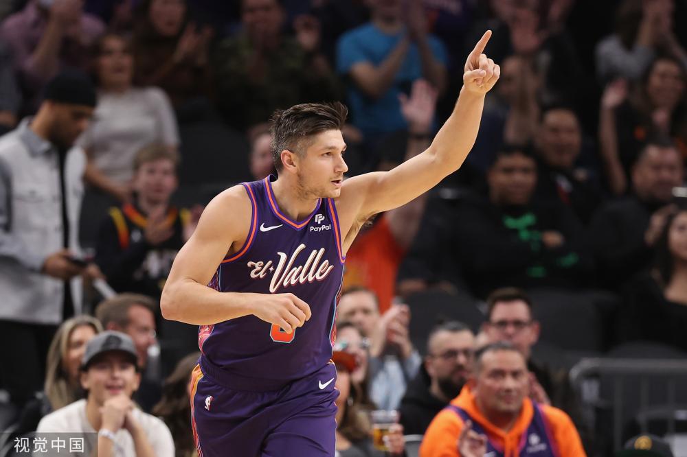 他必须快速 他必须快速