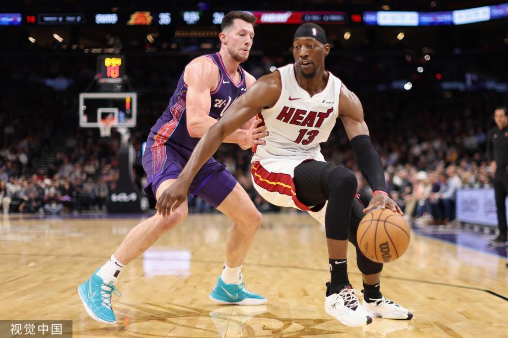 我们拭目以 我们拭目以